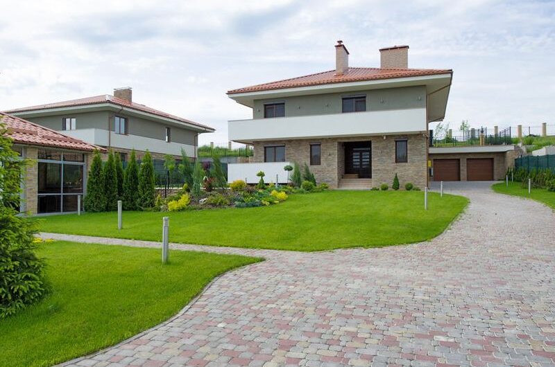 Продажа домов село Иванковичи .Коттеджному комплексу «МАЄТОК. Скарбниця Європи
