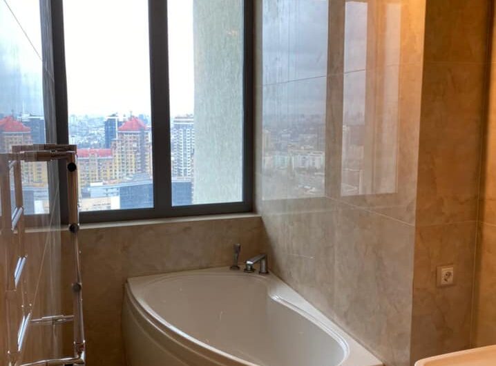 Продажа 3 ком новостройка в престижном доме на Печерске Коновальца, 44а.
