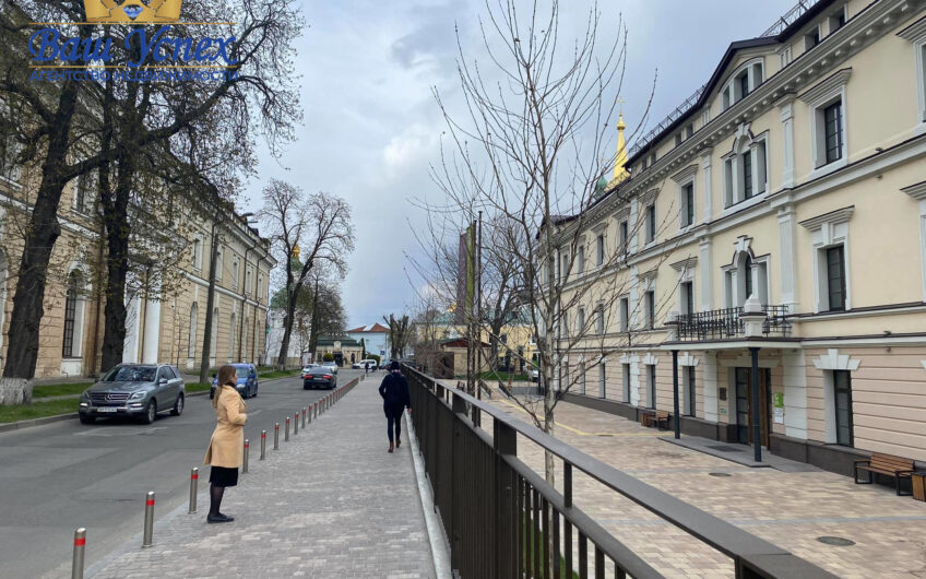 Предложения аренды офисных помещений 1000 кв м ул Цитадельная.
