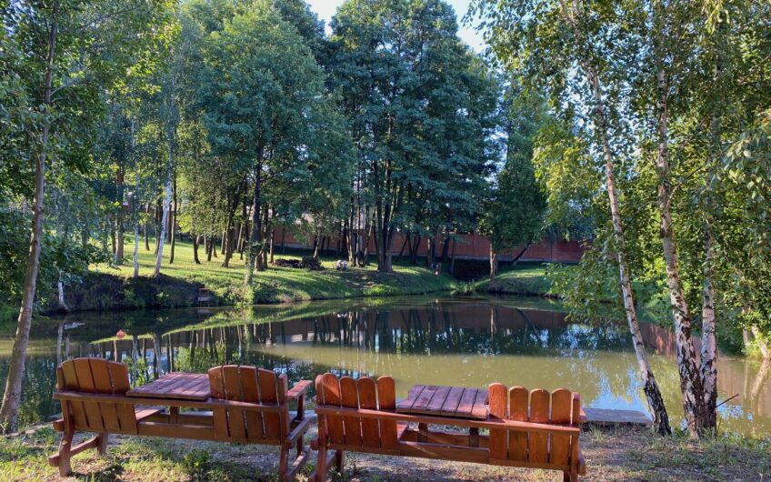 Элитный 3-х уровневый особняк 1000 м2 5 км от Киева Канадская Деревня.