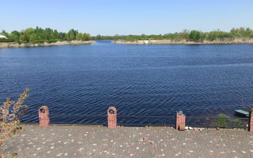 Первая сдача в аренду дома на Дамбе, с Выходом на Фарватер  Днепра .,Козин,Конча-Заспа.