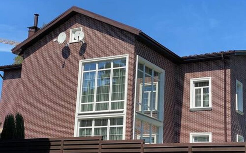 Продажа дома в КГ в городке охраняемом село Лесники.