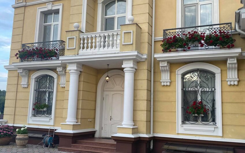 Продажа дома в центре Киева. Печерск. Зверинец район.