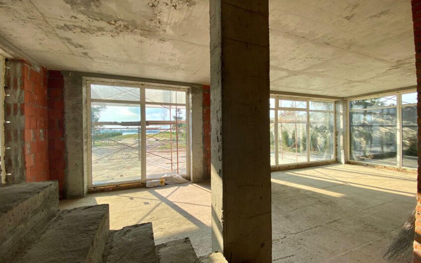 Продажа домов Осокорки .Предлагается один из домов в элитном коттеджном городке  River Marina Village.