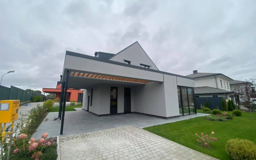 Продам Современный Дом в коттеджном городке Green Town .Крушинка район.