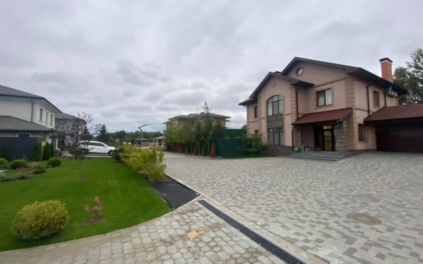 Продам Современный Дом в коттеджном городке Green Town .Крушинка район.