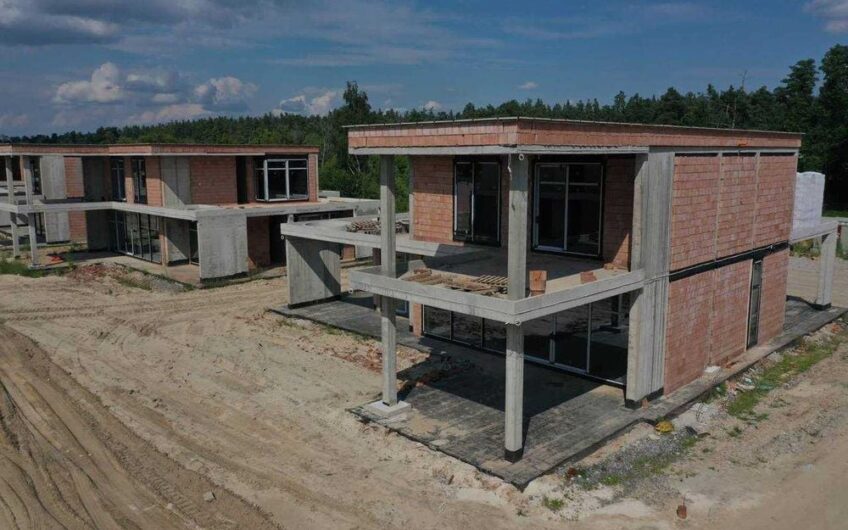 Продажа домов Клубный посёлок Ariel — это 16 коттеджей. С выходом на озеро.