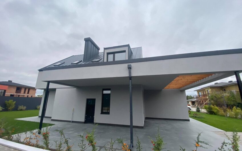 Продам Современный Дом в коттеджном городке Green Town .Крушинка район.
