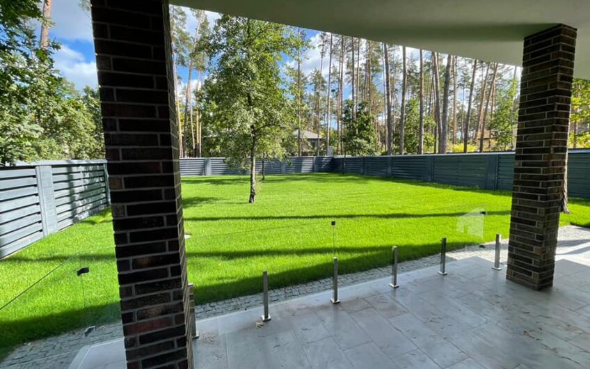 Продажа современного дома .село Плюты. Район Конче-заспа.