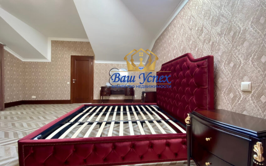 Аренда нового дома в Козине  с выходом на воду  в легкой классике.