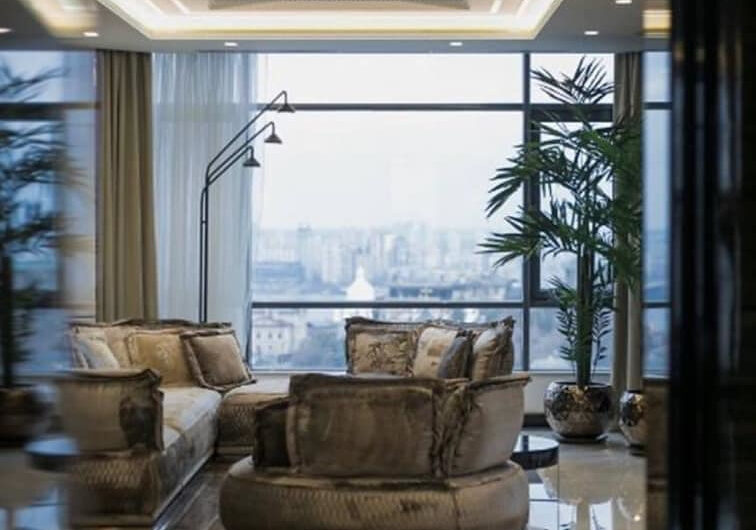 Продажа 4 ком квартиры 250 кв. м на Струтинского ул 2.  в ЖК Pechersky