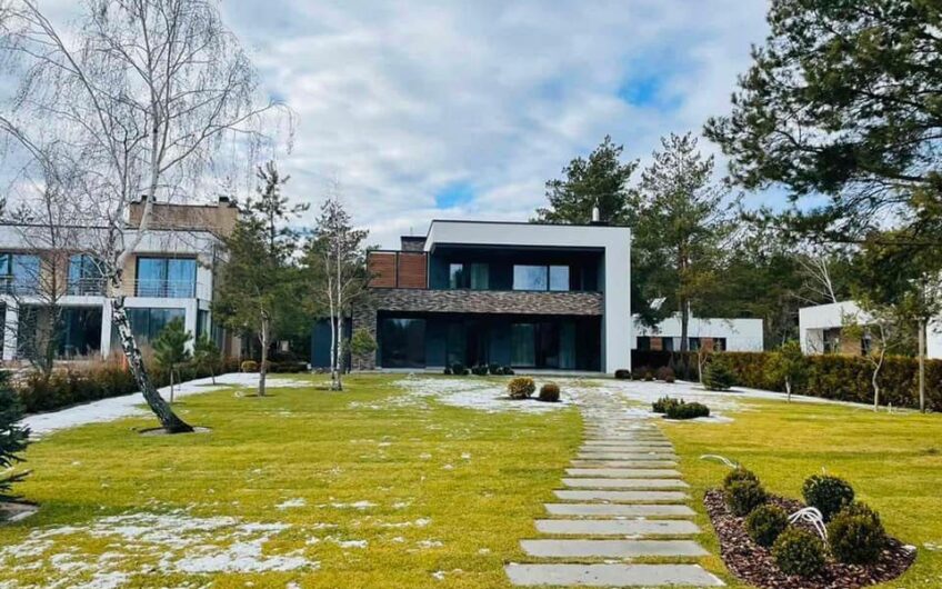Продаётся дом село«Лебедевка»  КГ Riviera Village Дом ,Вышгород