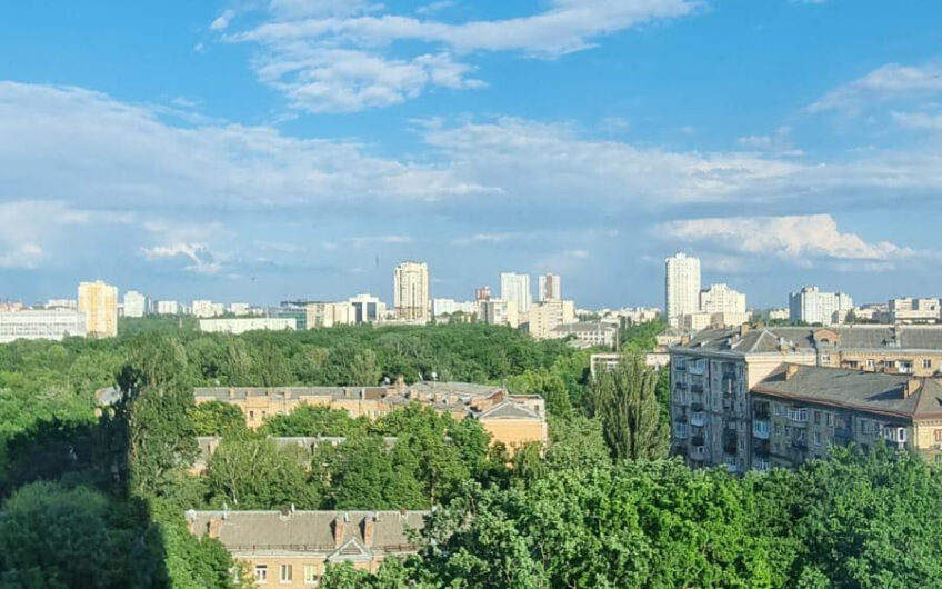 Продажа 3 ком с ремонтом  в ЖК ЖК Sherwood . ул Антонова  2б