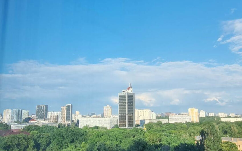 Продажа 3 ком с ремонтом  в ЖК ЖК Sherwood . ул Антонова  2б