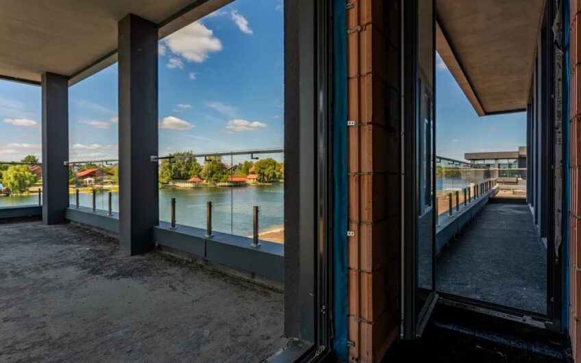 Продажа современного дома с выходом на озеро КГ Ariel Village.Романков.