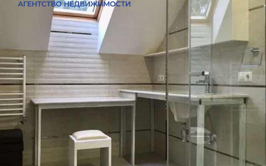 Сдается в аренду дом 225 м2 в пгт. Козин. Есть генератор