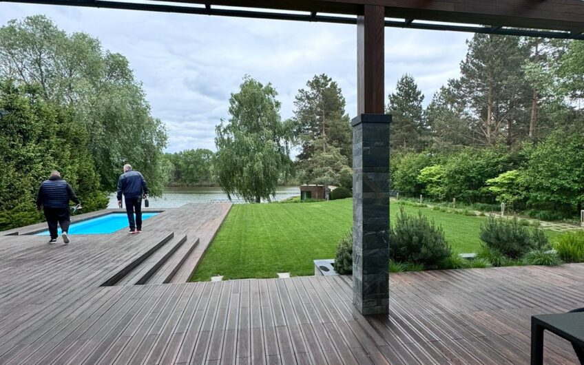 Аренда дома с выходом на реку. Городок  Riviera Village