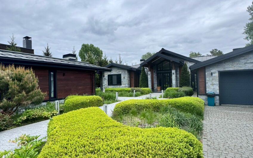 Аренда дома с выходом на реку. Городок  Riviera Village
