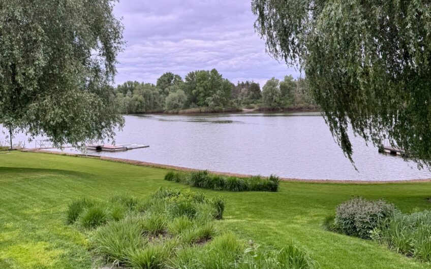 Аренда дома с выходом на реку. Городок  Riviera Village