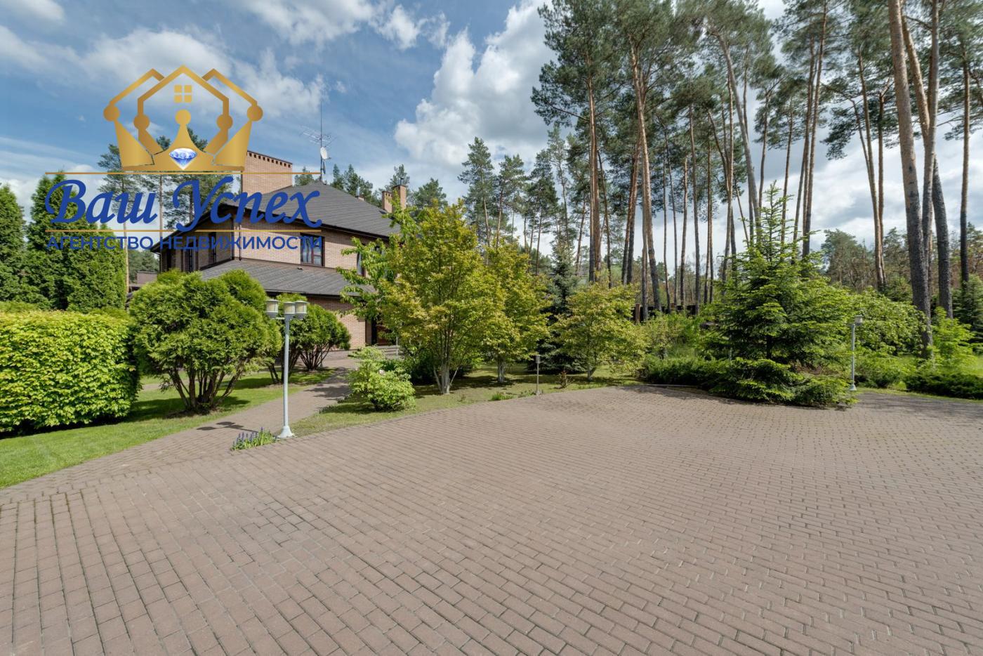 Продажа дома в городке в лесу.  Соловьяненкко, Козин
