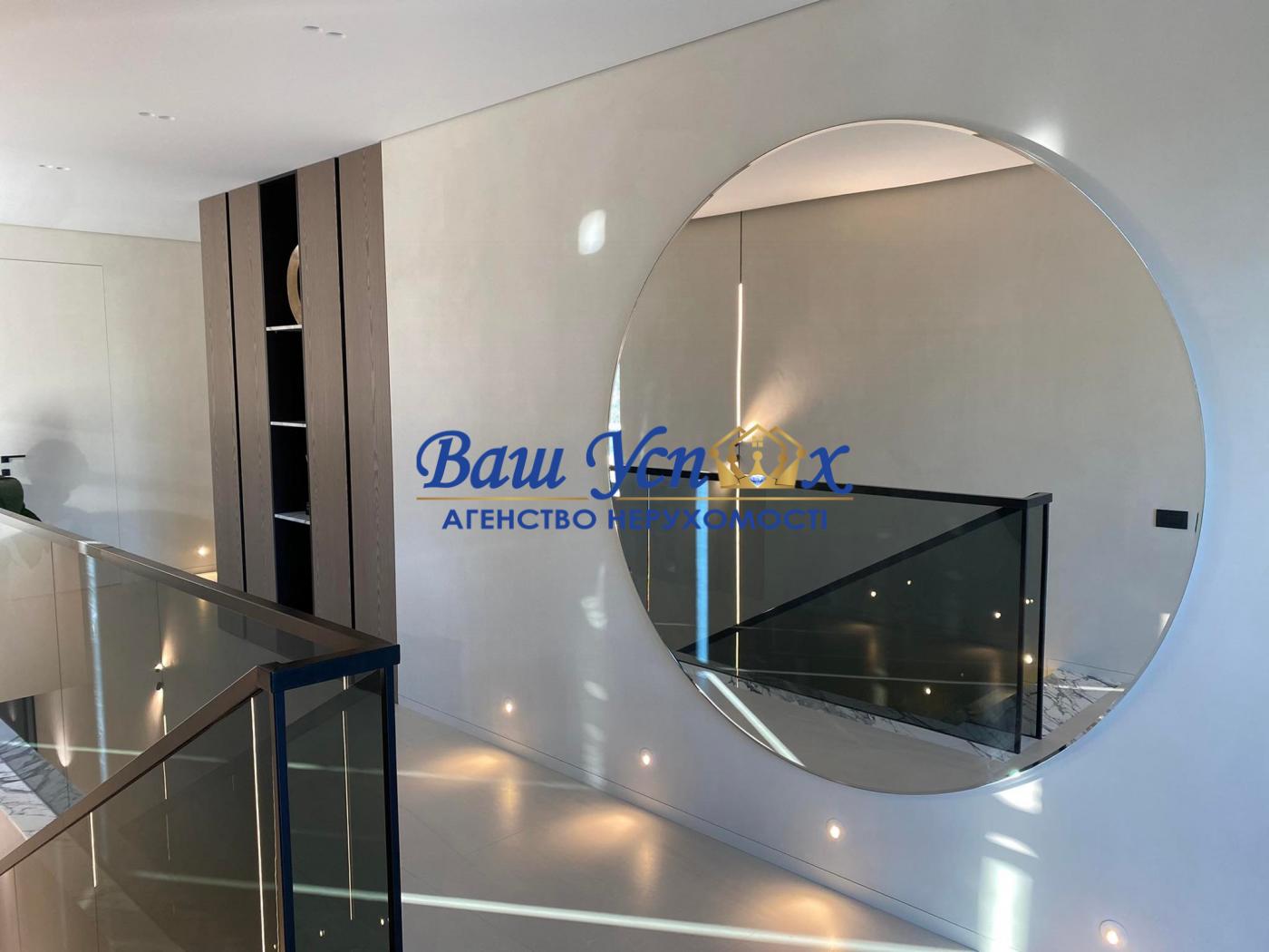 Продажа дома с выходом на воду .КГ Riviera Village