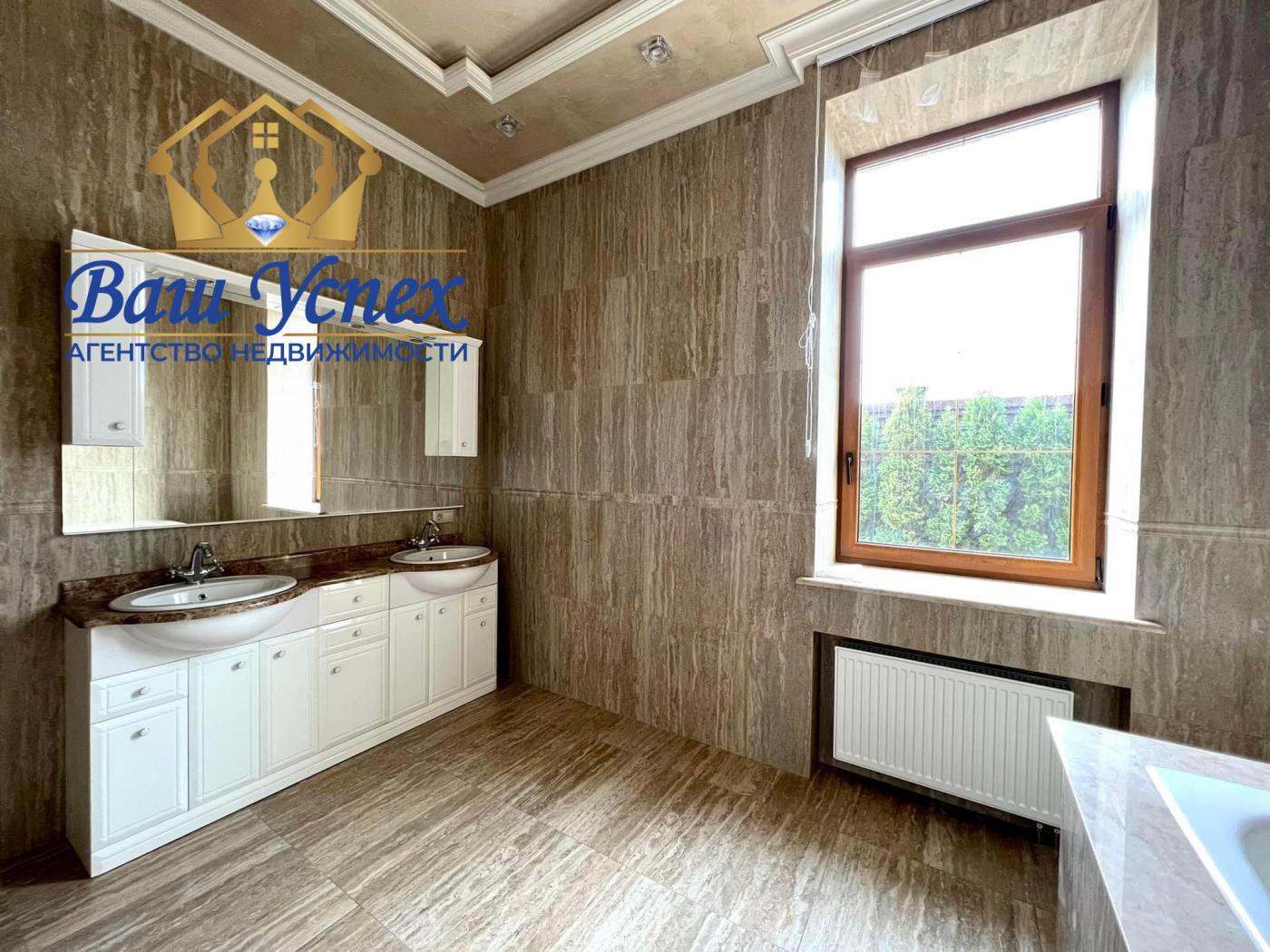 Продажа дома с выходом на Днепр.село Хотяновка. Вышгородкий  район..