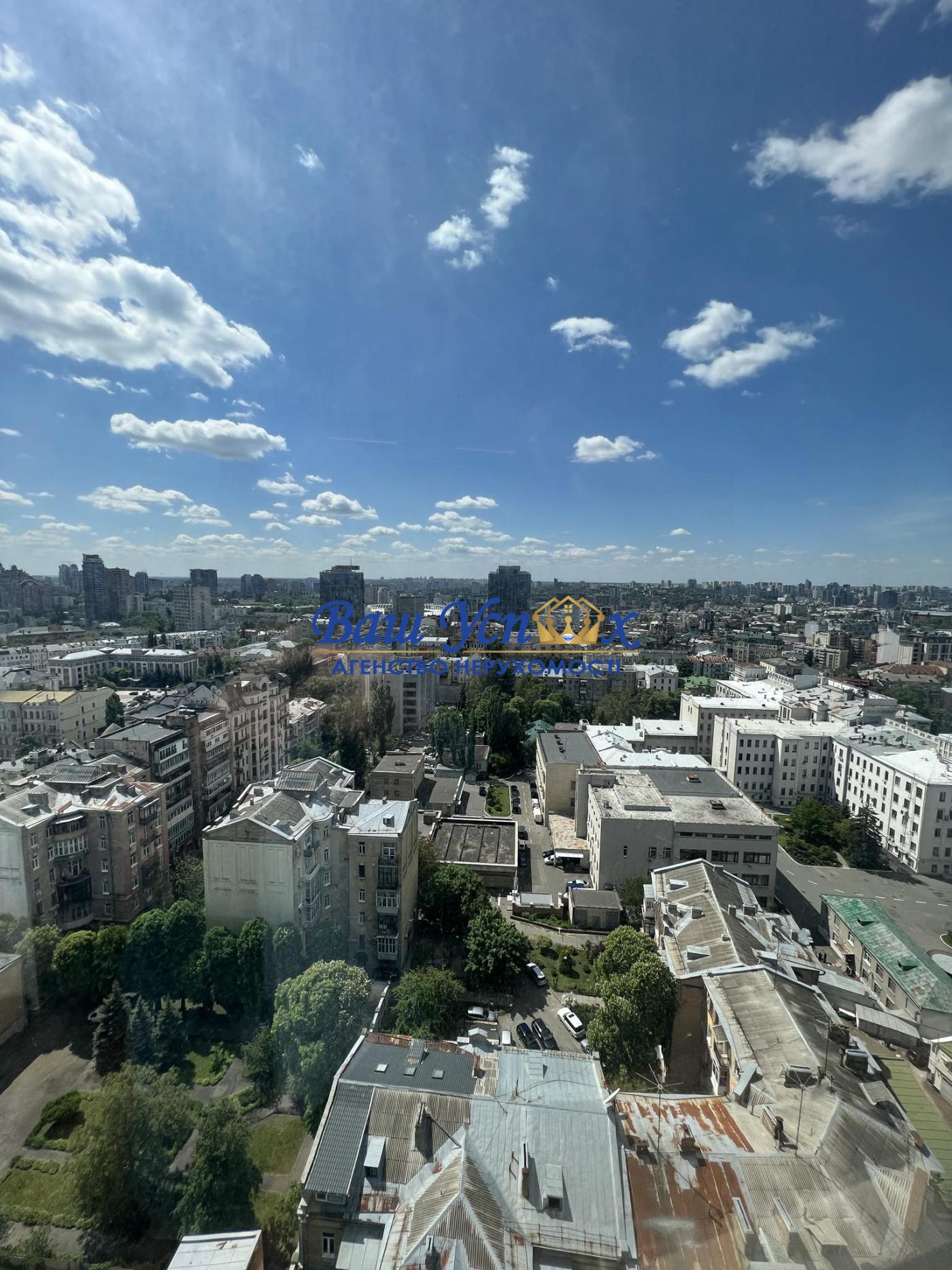 Продажа  4 ком с ремонтом . Институтская 18 а .ЖК Липска Вежа.