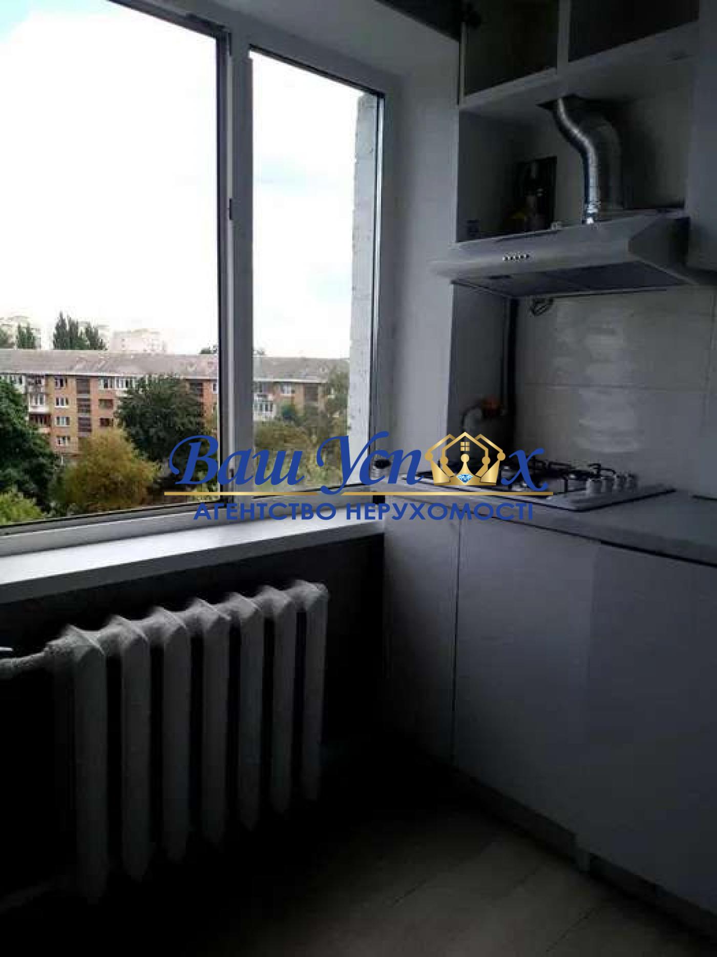 Продажа 2 ком с ремонтом. пр.Голосеевский 91