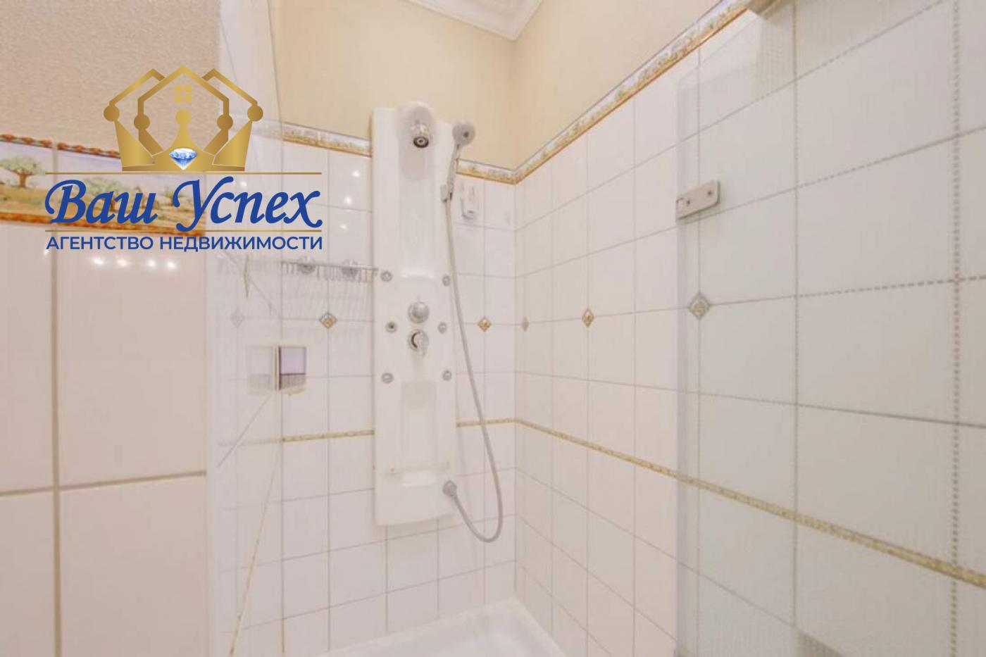 Продажа дома в центре Киева с участком 24 стоки в Царском Cеле