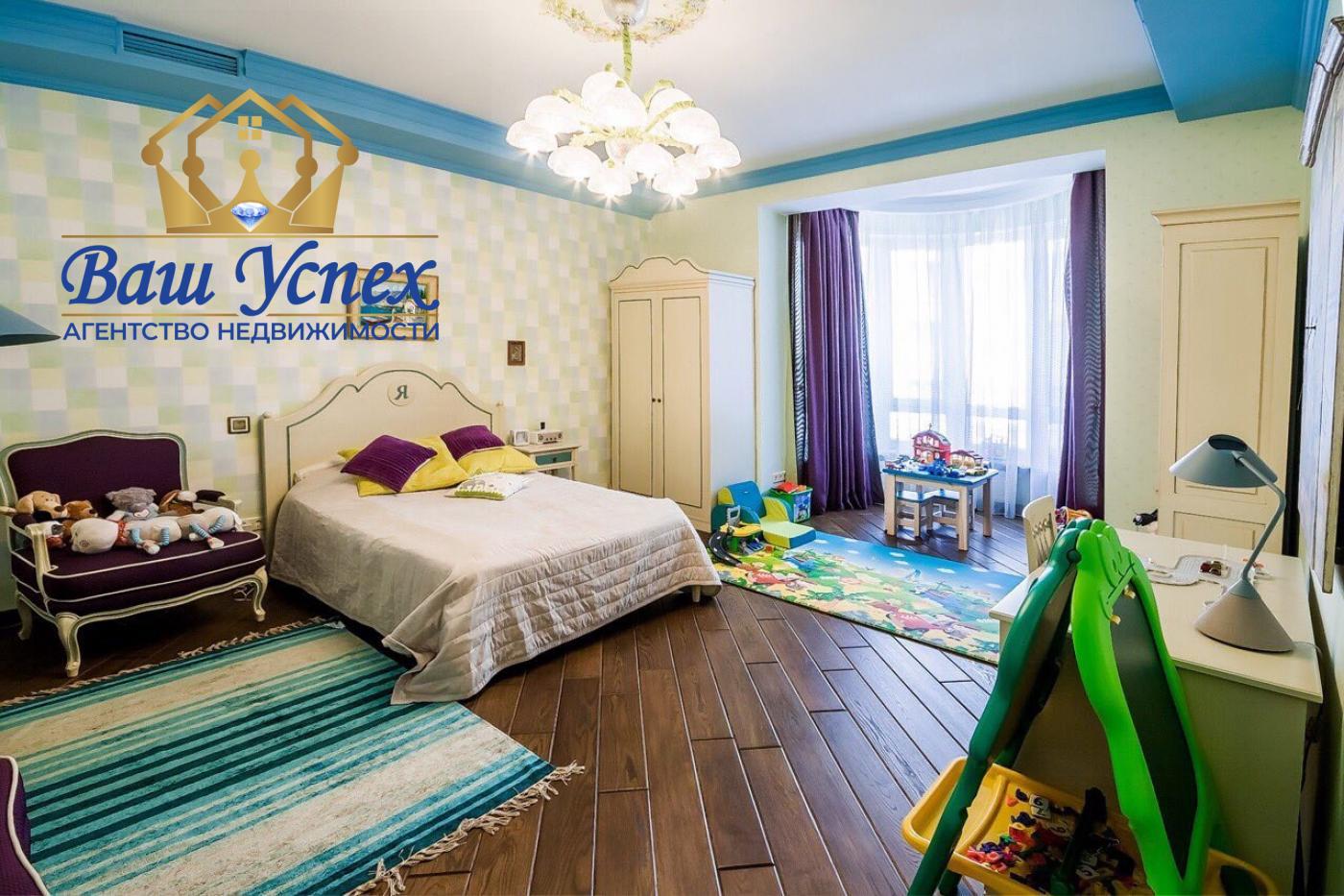 Продажа 3 ком в центре Киева. Институтская 18 а .