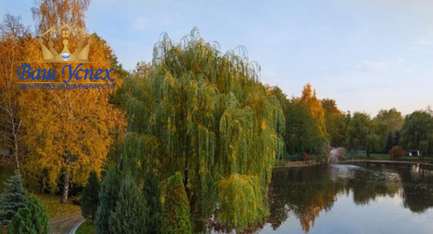 Продажа дома с озером. село Романков.