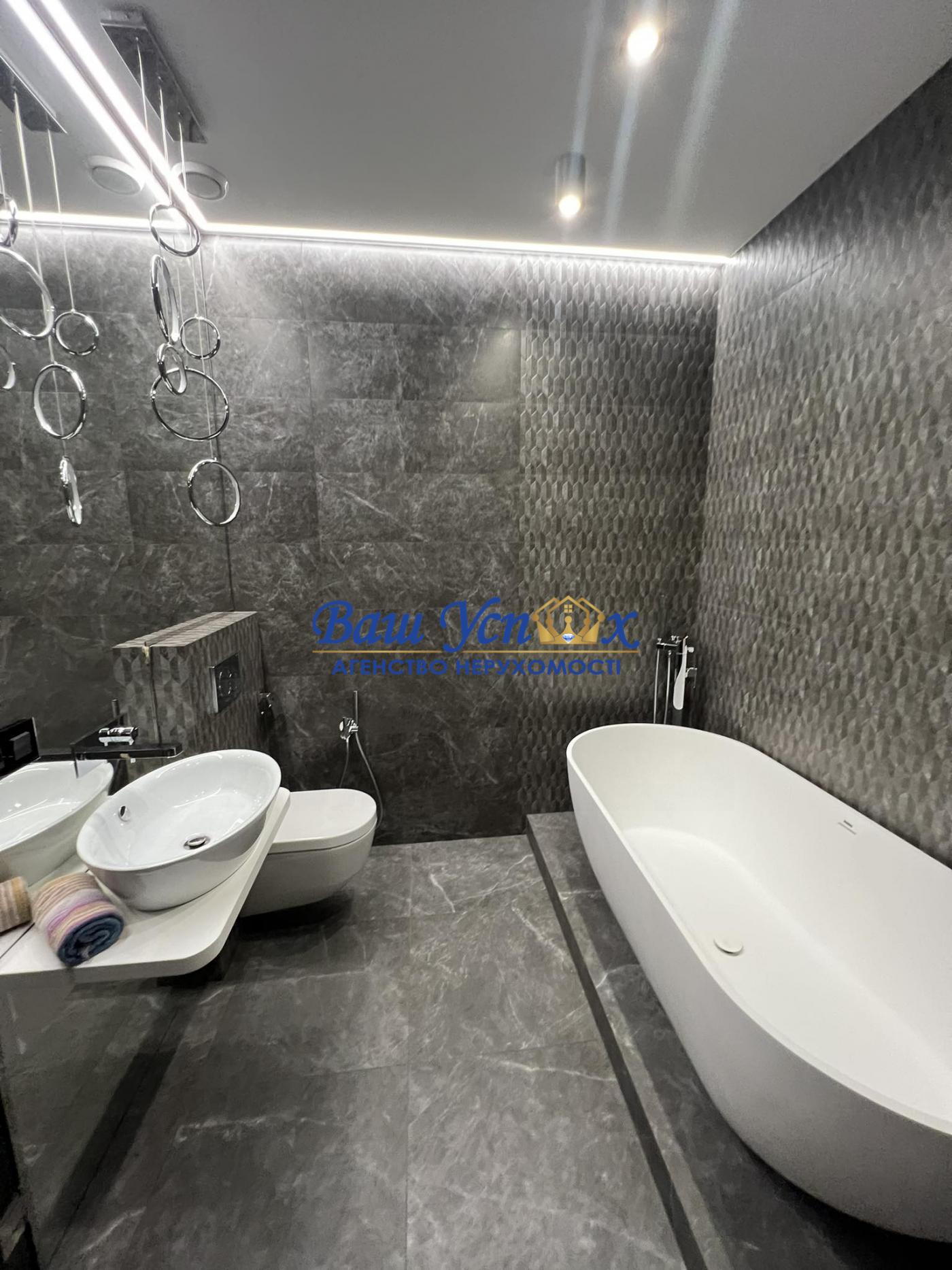 Продажа 4 ком ул Драгомирова 17 . ЖК Новопечерские Липки .