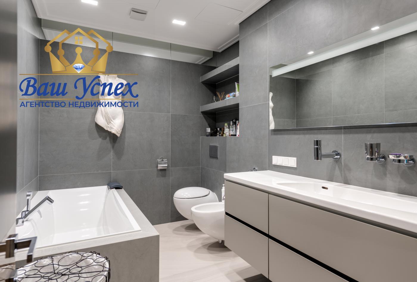 Продажа  4 ком квартире.  ул Саксаганского 37.   ЖК Royal Tower