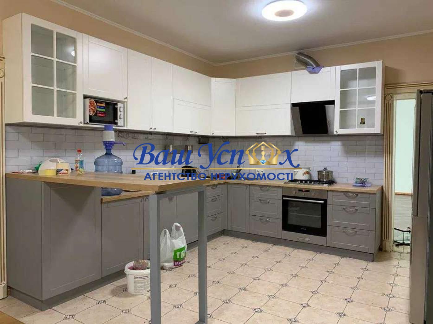 Ореда будинку 450 м.кв. на Печерську.Зверинецька.