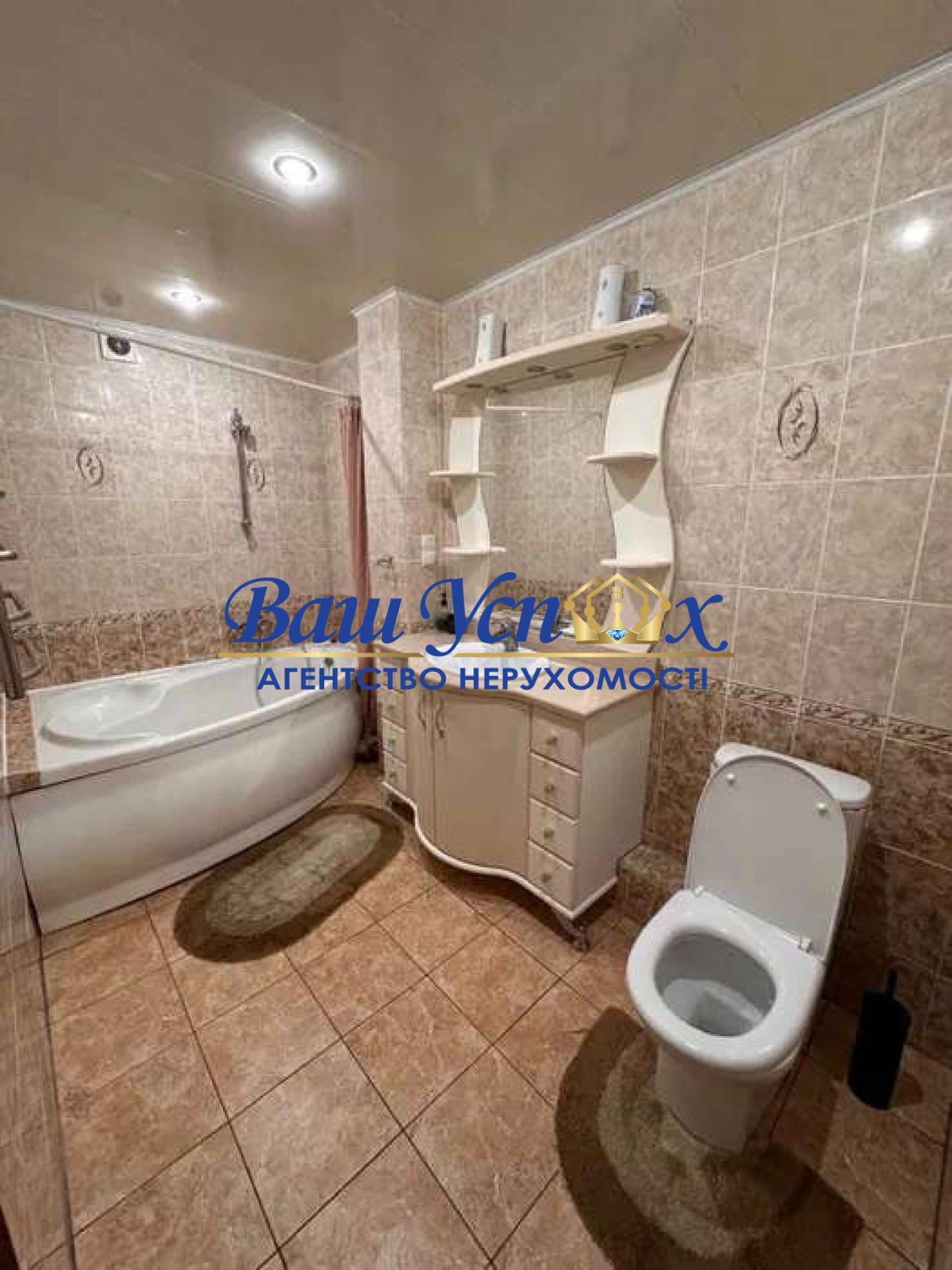 Продаж 3 кімнатної квартири, метро Харківська