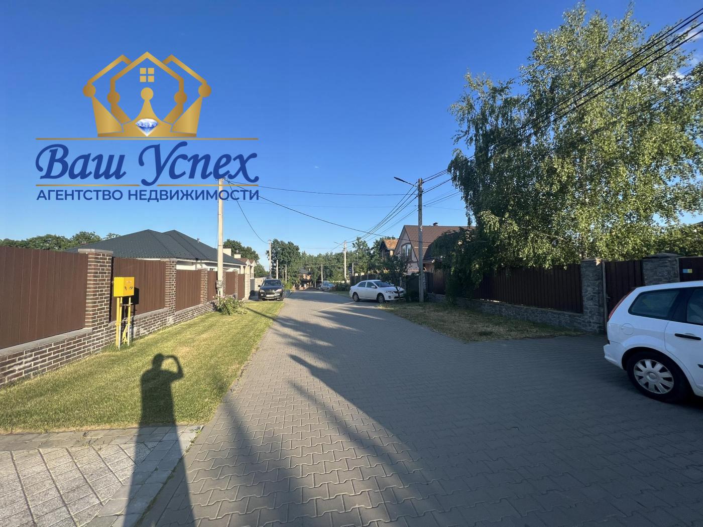 Продажа  нового дома в городке, село Ирпень  .Возле круга .