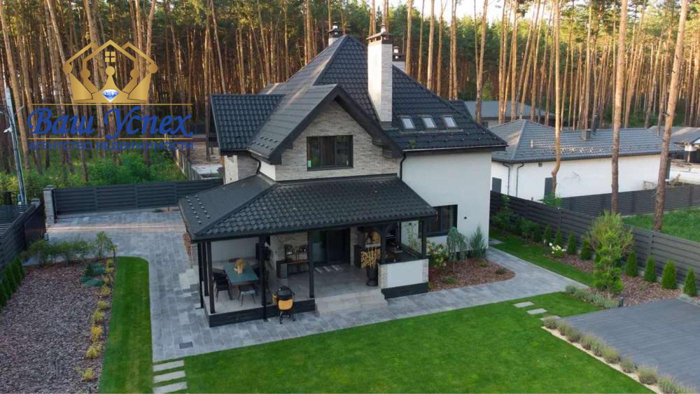 Продажа дома под Киевом в КГ с бассейном в лесной зоне
