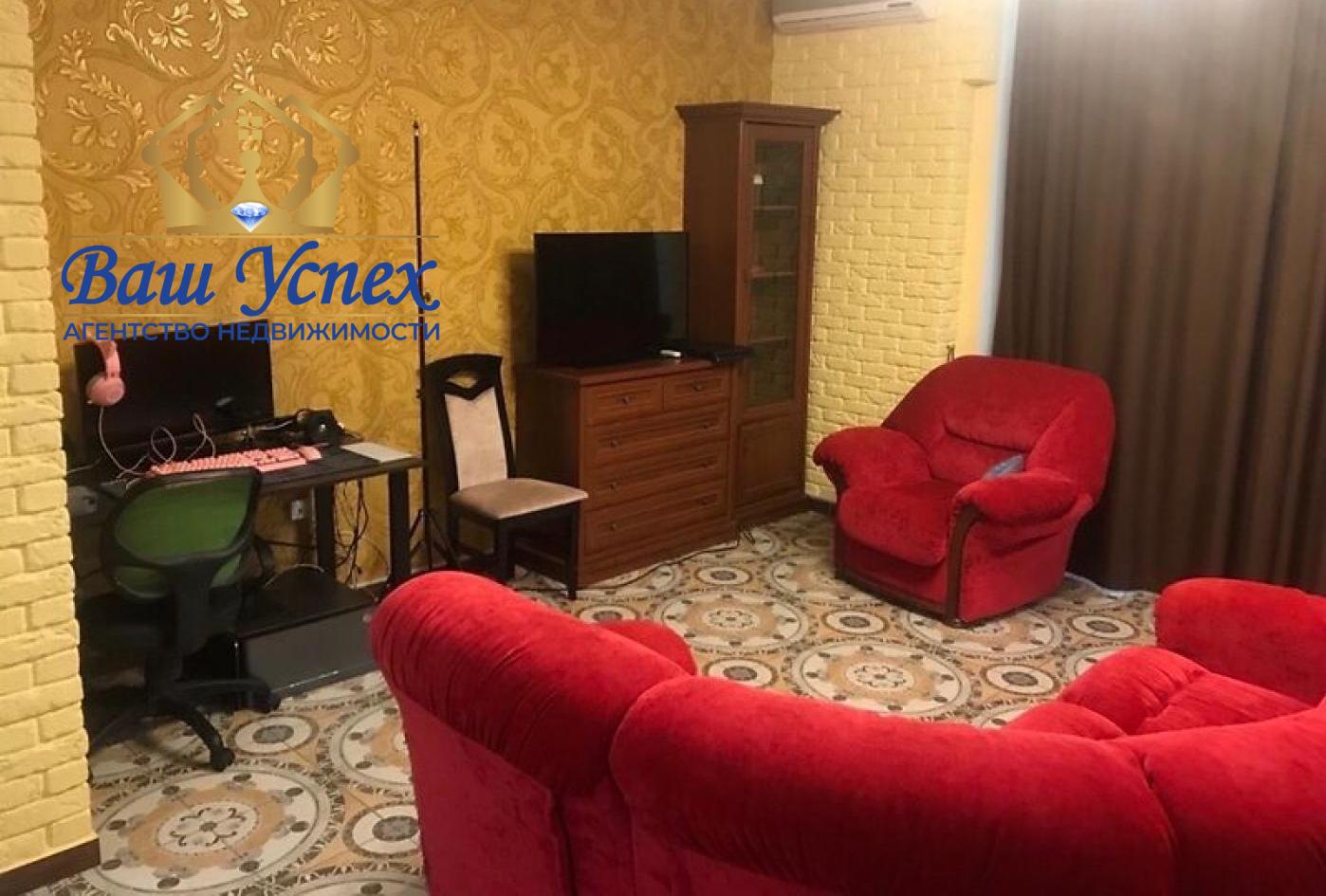 Продажа 3 ком. квартиры , центр, метро Лукьяновска ул. Глубочицкая 32а