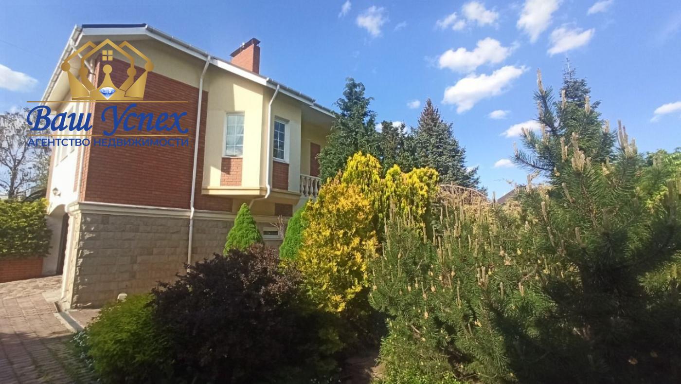 Продажа дома с бассейном ,село Лесники.