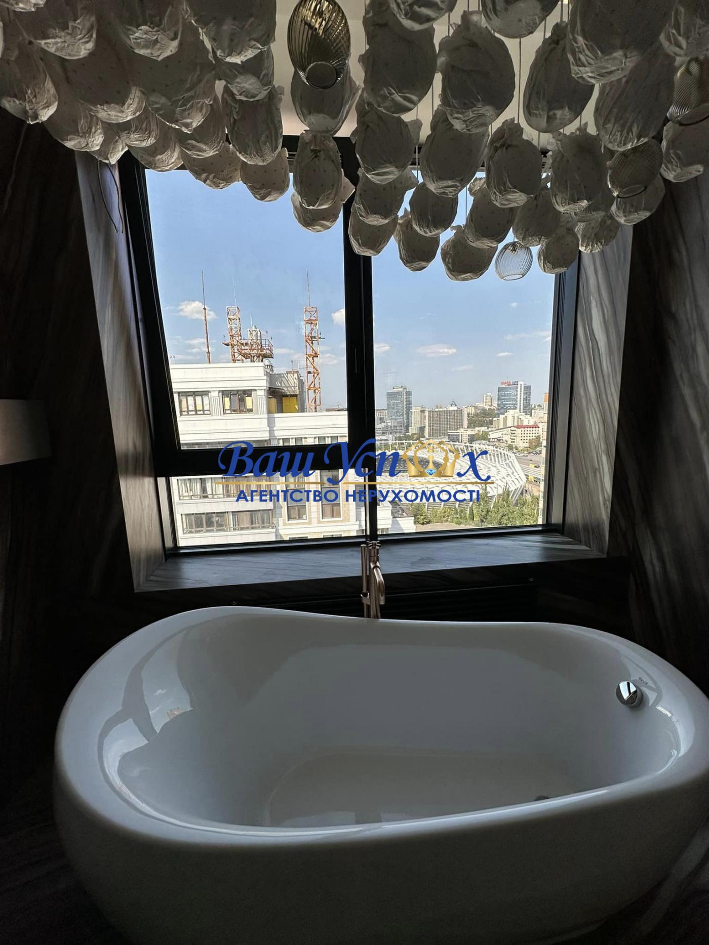 Продаж 4 ком с новым ремонтом  в  ЖК Tetris Hall, центр Киева.