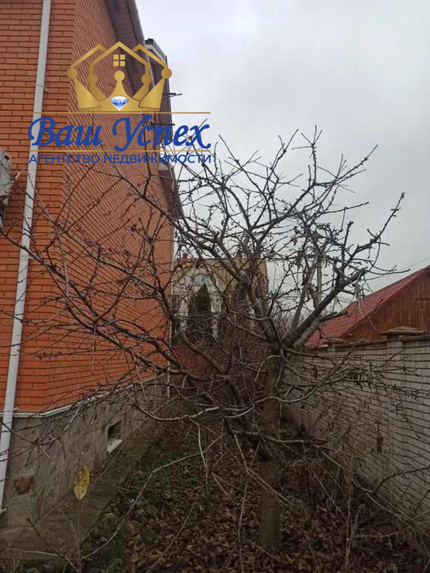 Продам частный дом в Петропавловской Борщаговке.