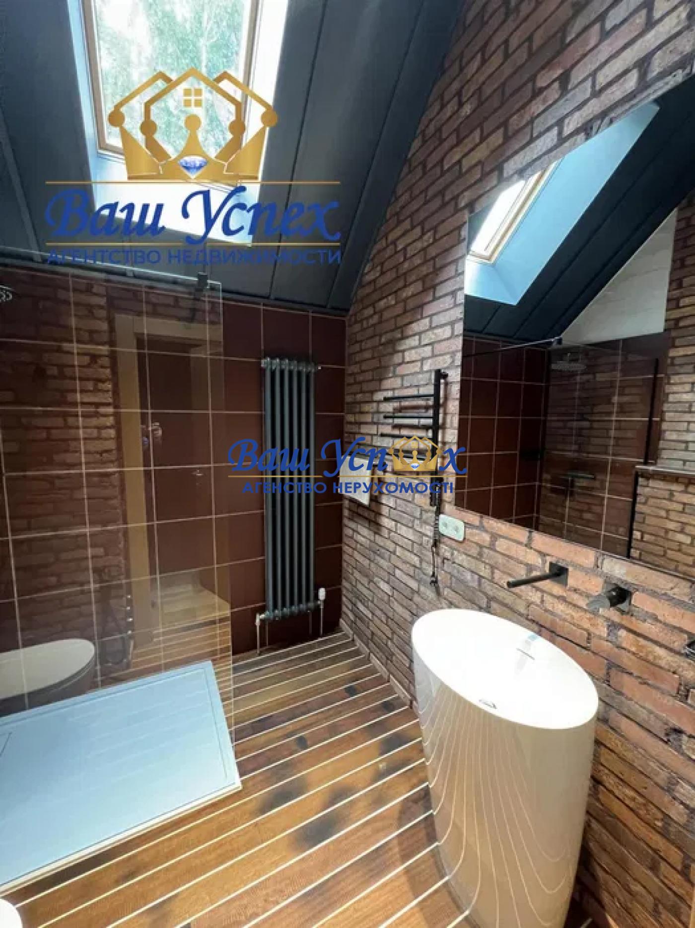 Продажа дома в лесу с озером  КГ Riviera Village . село Лебедевка.