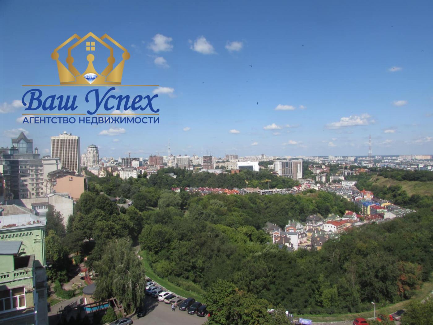 Продажа видовой квартиры в центре Киева. Б.Житомирская 8 а