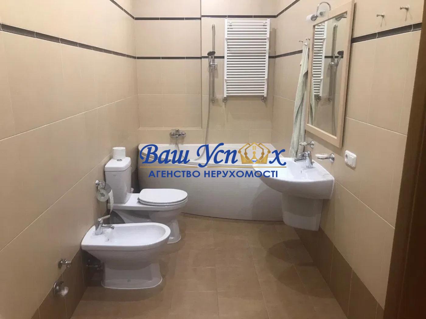 Продажа  4 ком  в центре Киева  по улице Дарвина 3