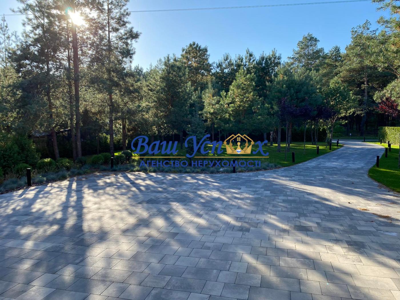 Продажа дома с выходом на воду .КГ Riviera Village