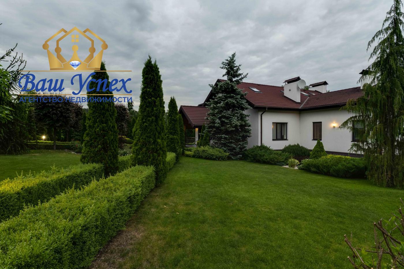 Продаж  котеджу в городке. село Стоянка. Житомирська траса