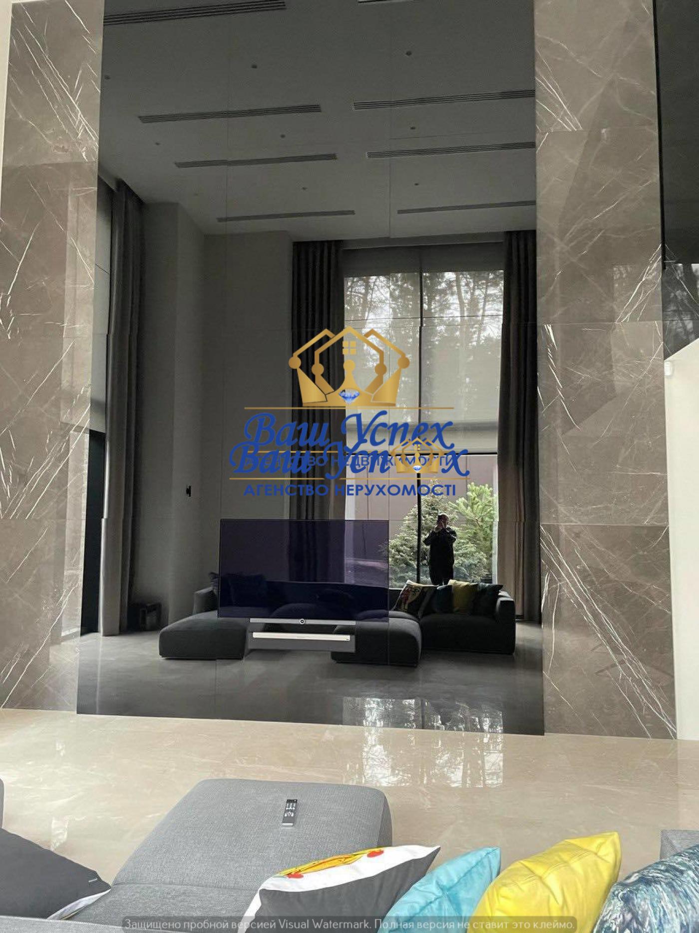 Продаж будинку з ремонтом та  басейном в  лісі Конча-Заспа.