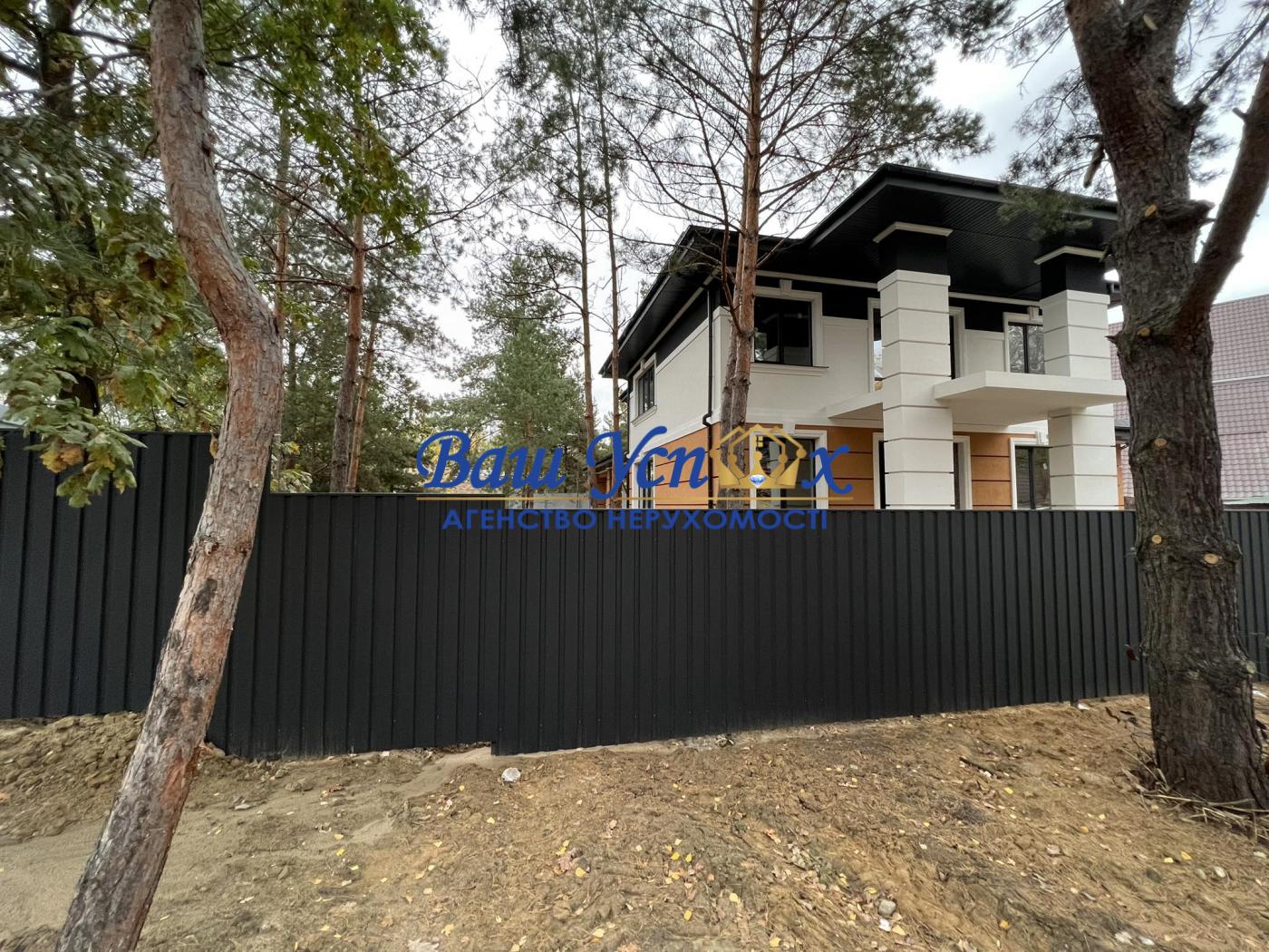 Продажа  современного дома, село Козин. Большая Дамба