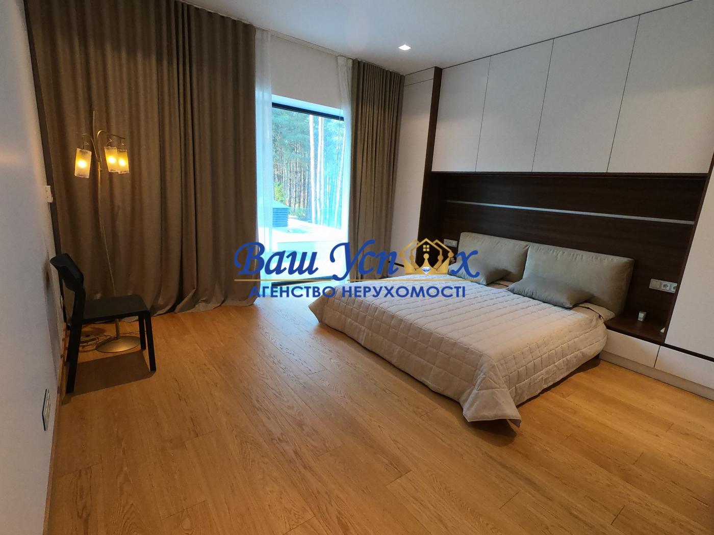 Продаж будинку з ремонтом  у лісі в КГ Riviera Village