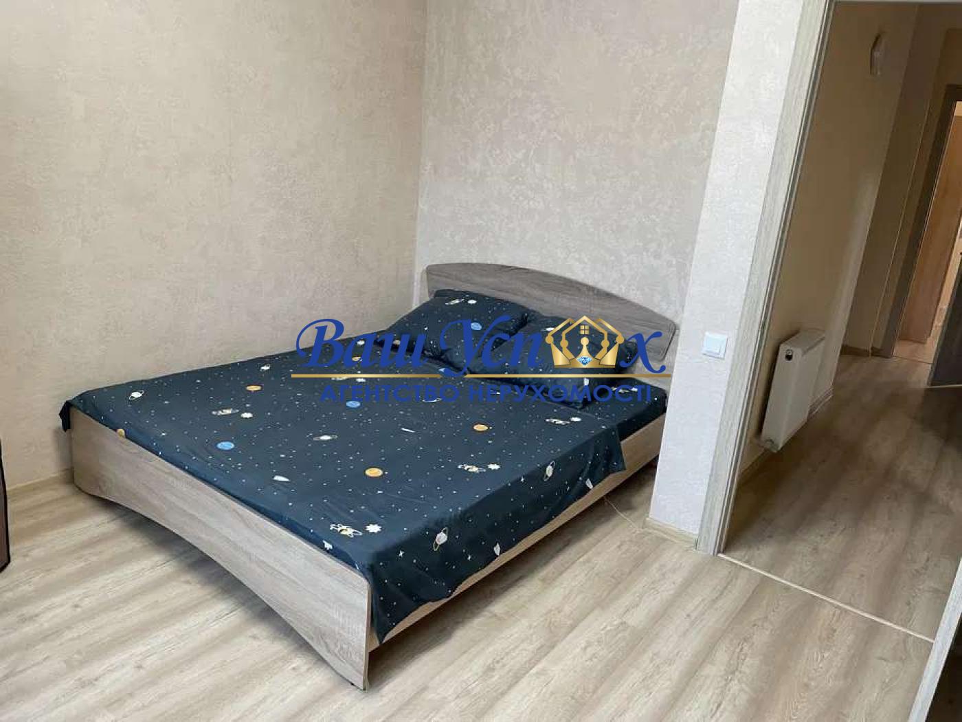 Продажа  житлового будинку з басейном в м. Бориспіль